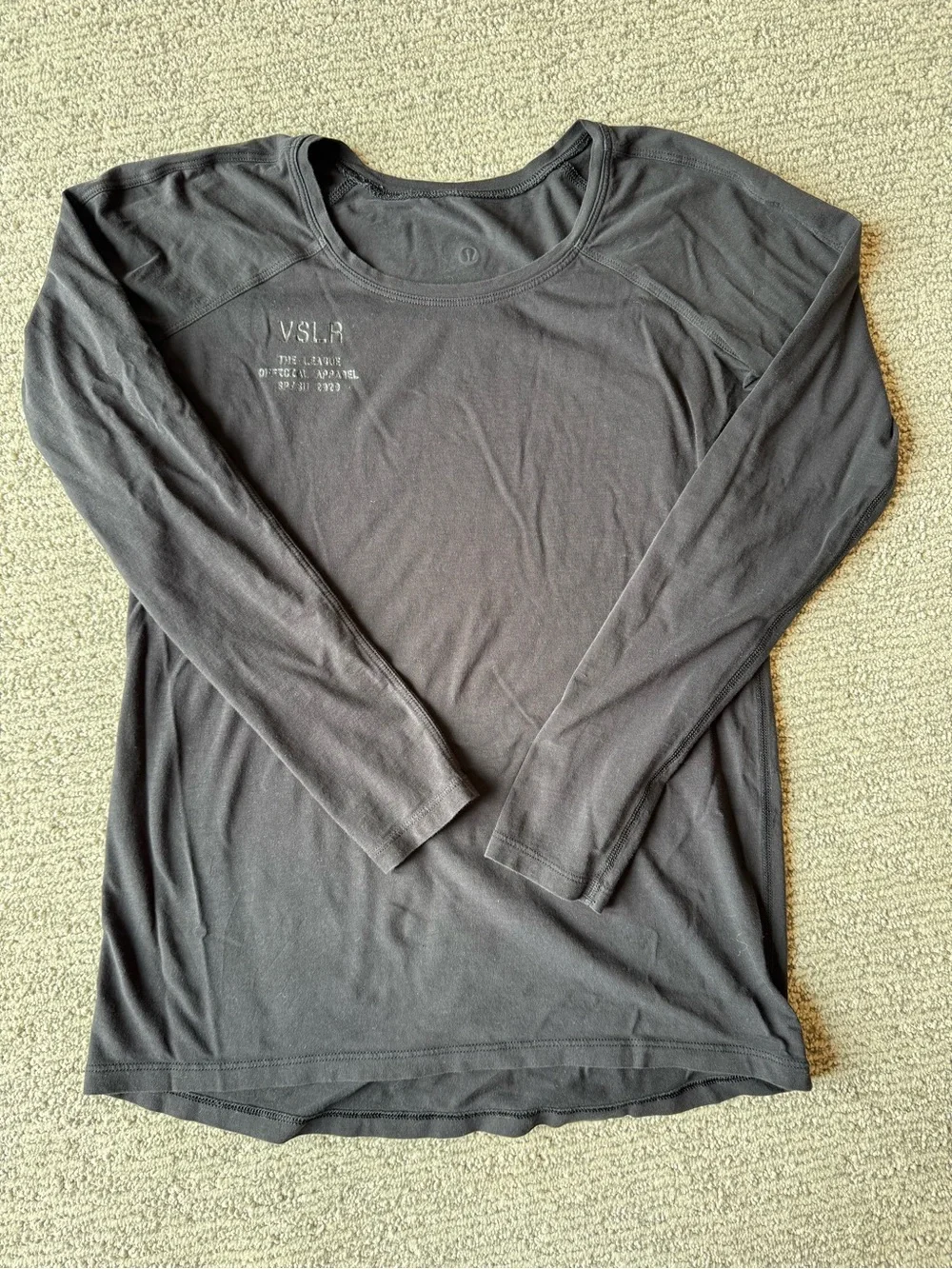 Women's Long Sleeve LuLulemon VSLR Crew Shirt‎ Size 2